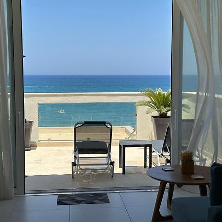 Nathalie'S Beachfront Apartment ريثيمنو المظهر الخارجي الصورة