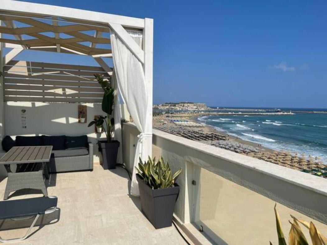 Nathalie'S Beachfront Apartment ريثيمنو المظهر الخارجي الصورة