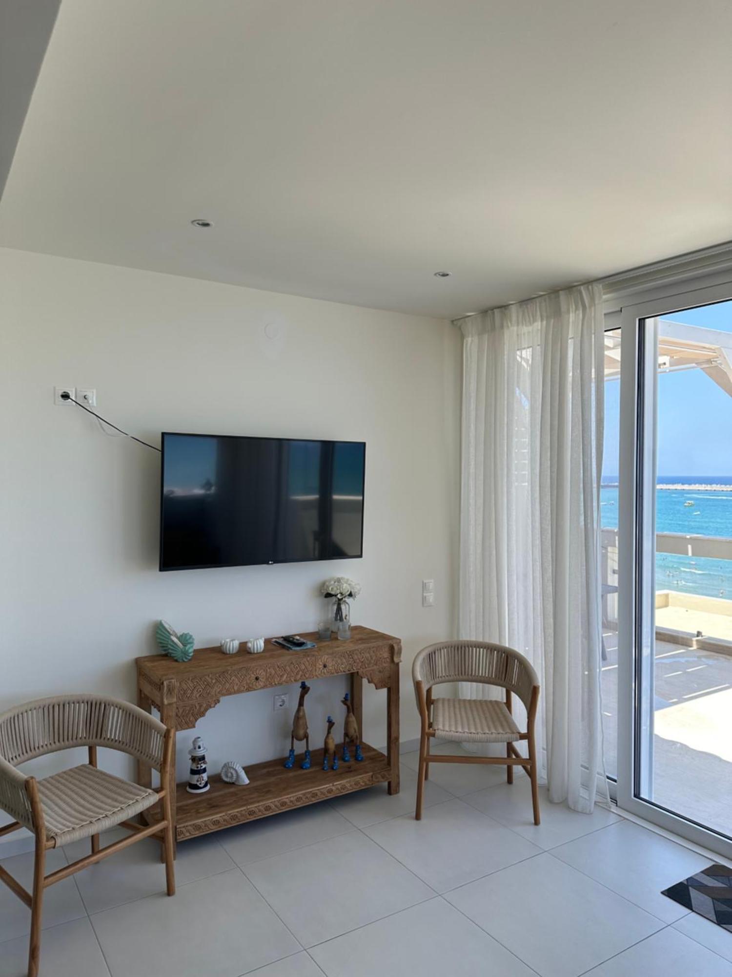 Nathalie'S Beachfront Apartment ريثيمنو المظهر الخارجي الصورة